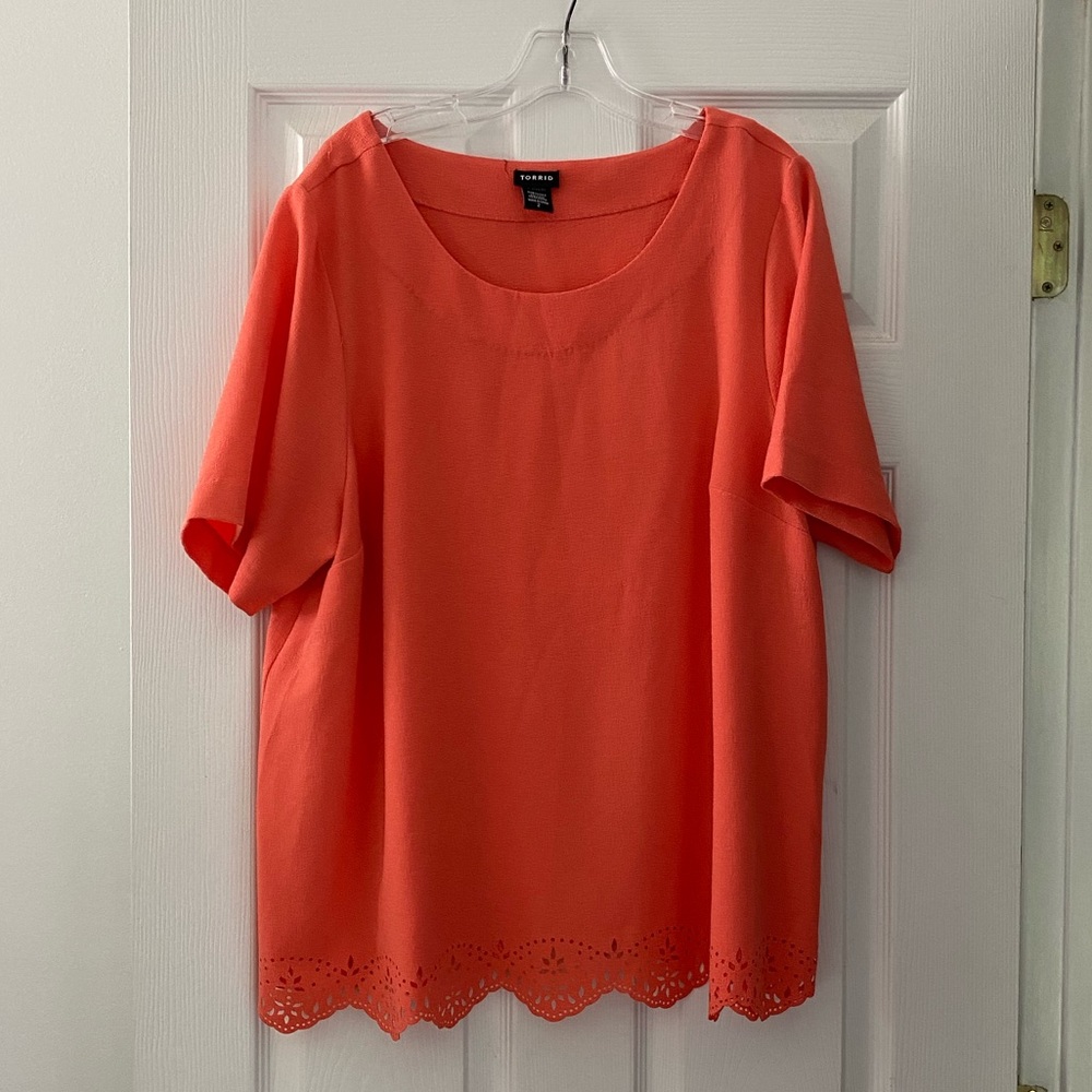 Torrid size 2 coral top with lace trim - cutouts